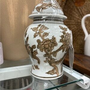 Small Chinoiserie Ceramic Decorative Tea & Ginger Jar 8"